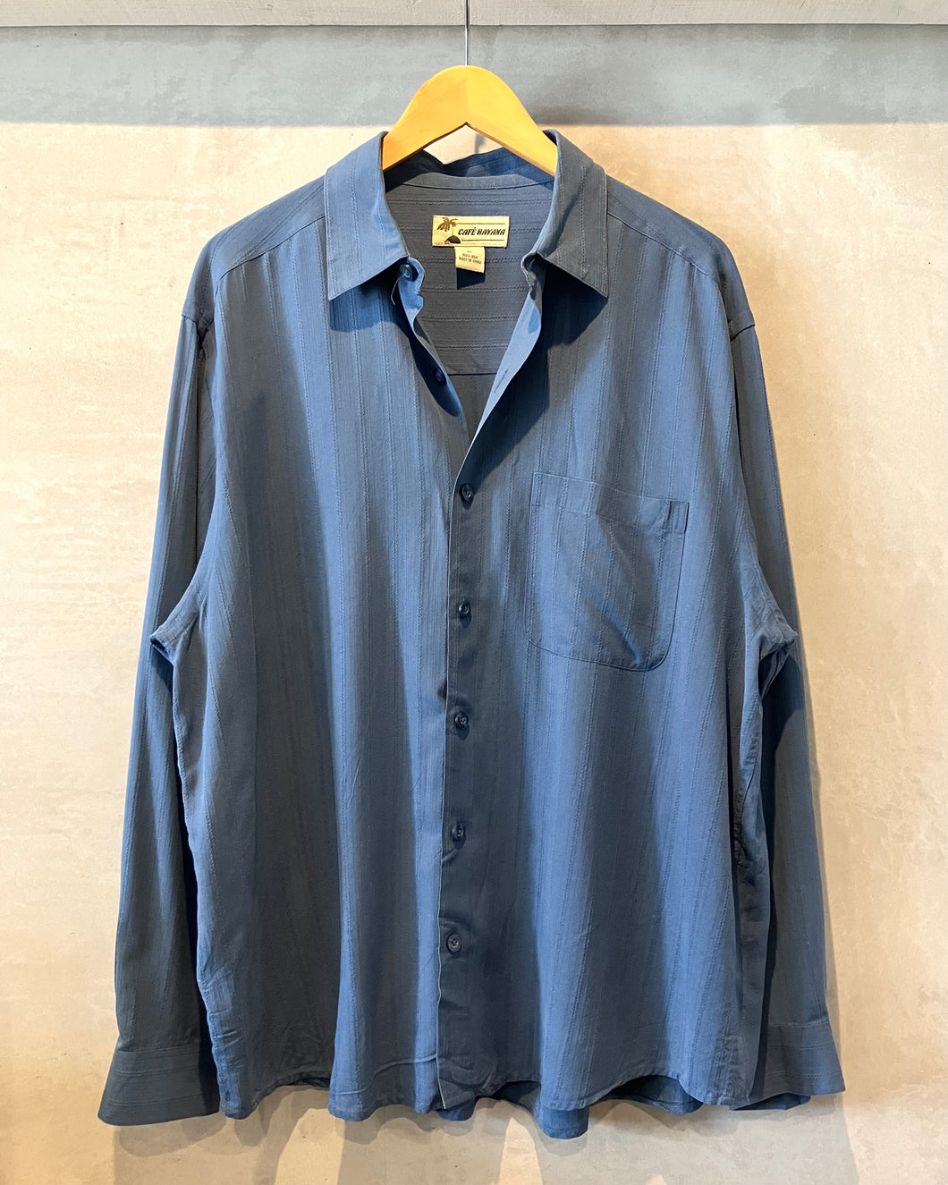 CAFE HAVANA-Silk shirt-(size XL)