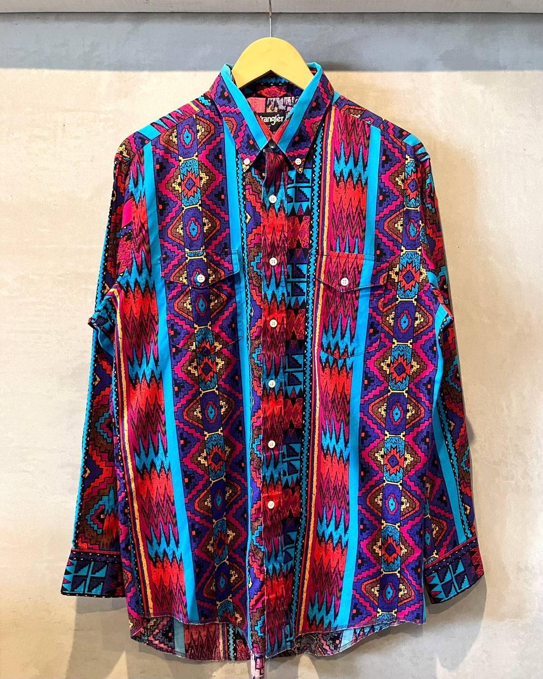 80’s Wrangler-Western shirt-(size X-Long Tails 16 1/2-34)