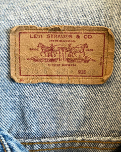 Levi’s 71506-0217-Denim jacket-(size 42)Made in U.S.A.