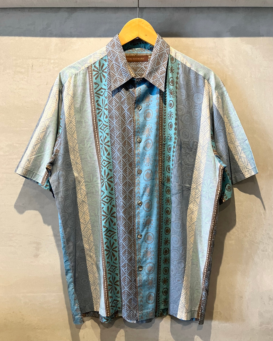 Tori Richard-Aloha shirt-(size M)Made in U.S.A.