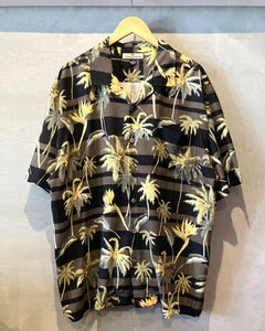 Tommy Bahama-Aloha shirt-(size XL)